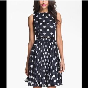 NWT ADRIANNA PAPELL Polka Dot Dress Pleated 10P